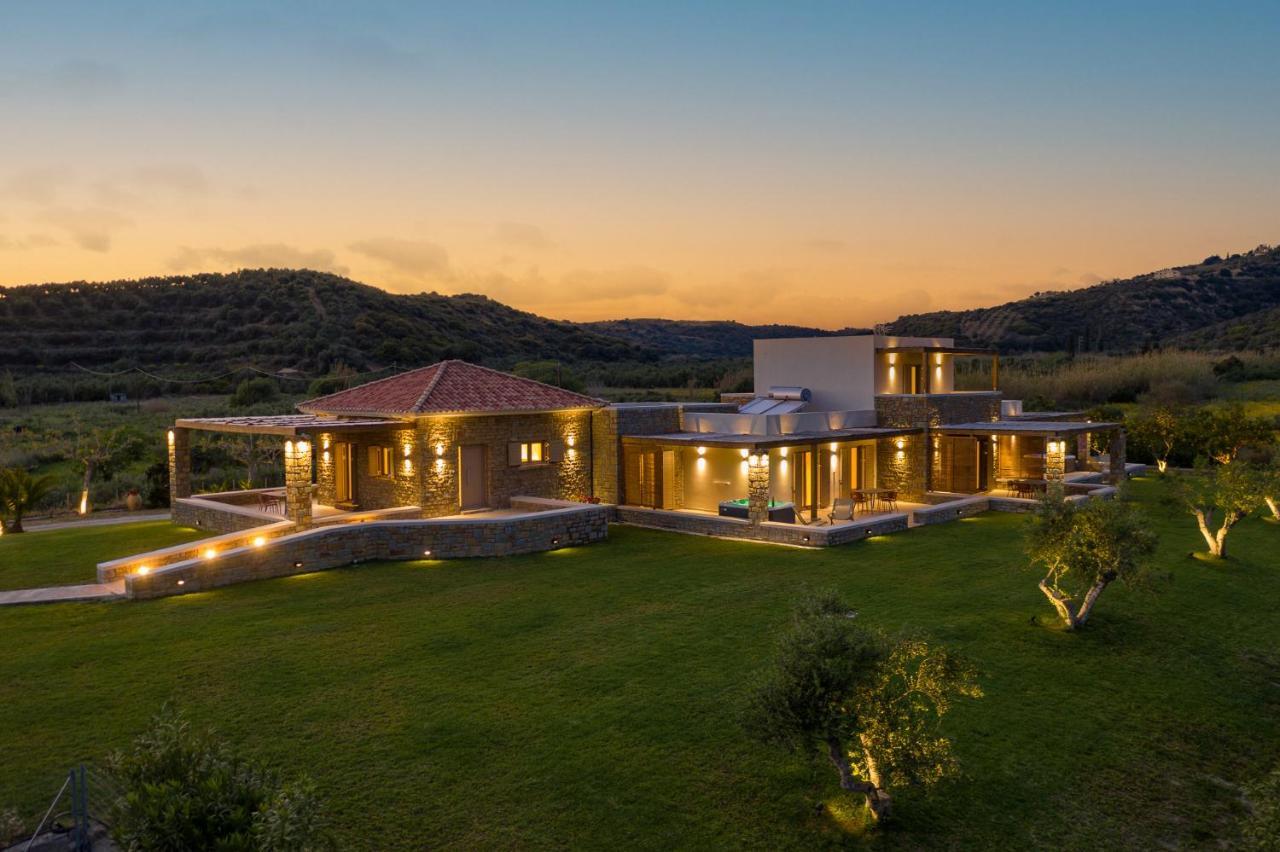 Quinta Essentia Suites Foiniki ภายนอก รูปภาพ