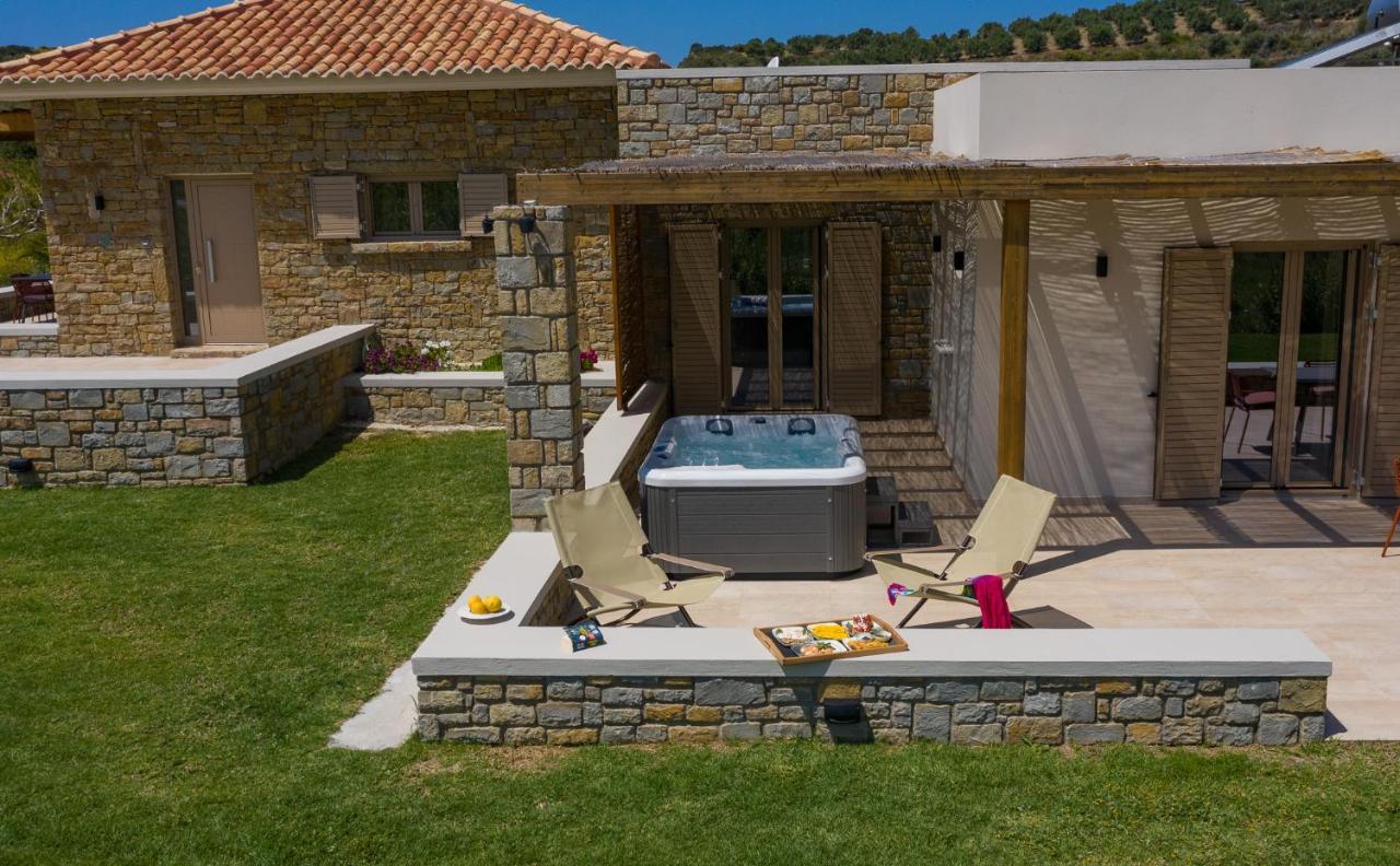 Quinta Essentia Suites Foiniki ภายนอก รูปภาพ