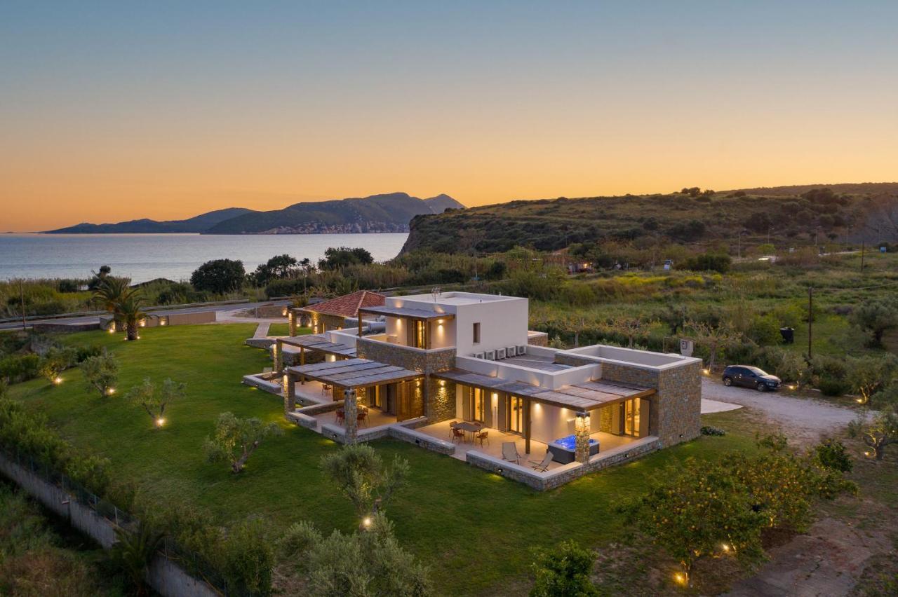 Quinta Essentia Suites Foiniki ภายนอก รูปภาพ