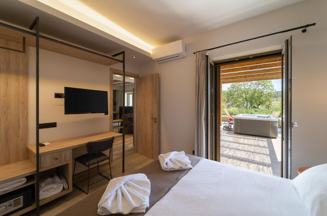 Quinta Essentia Suites Foiniki ภายนอก รูปภาพ