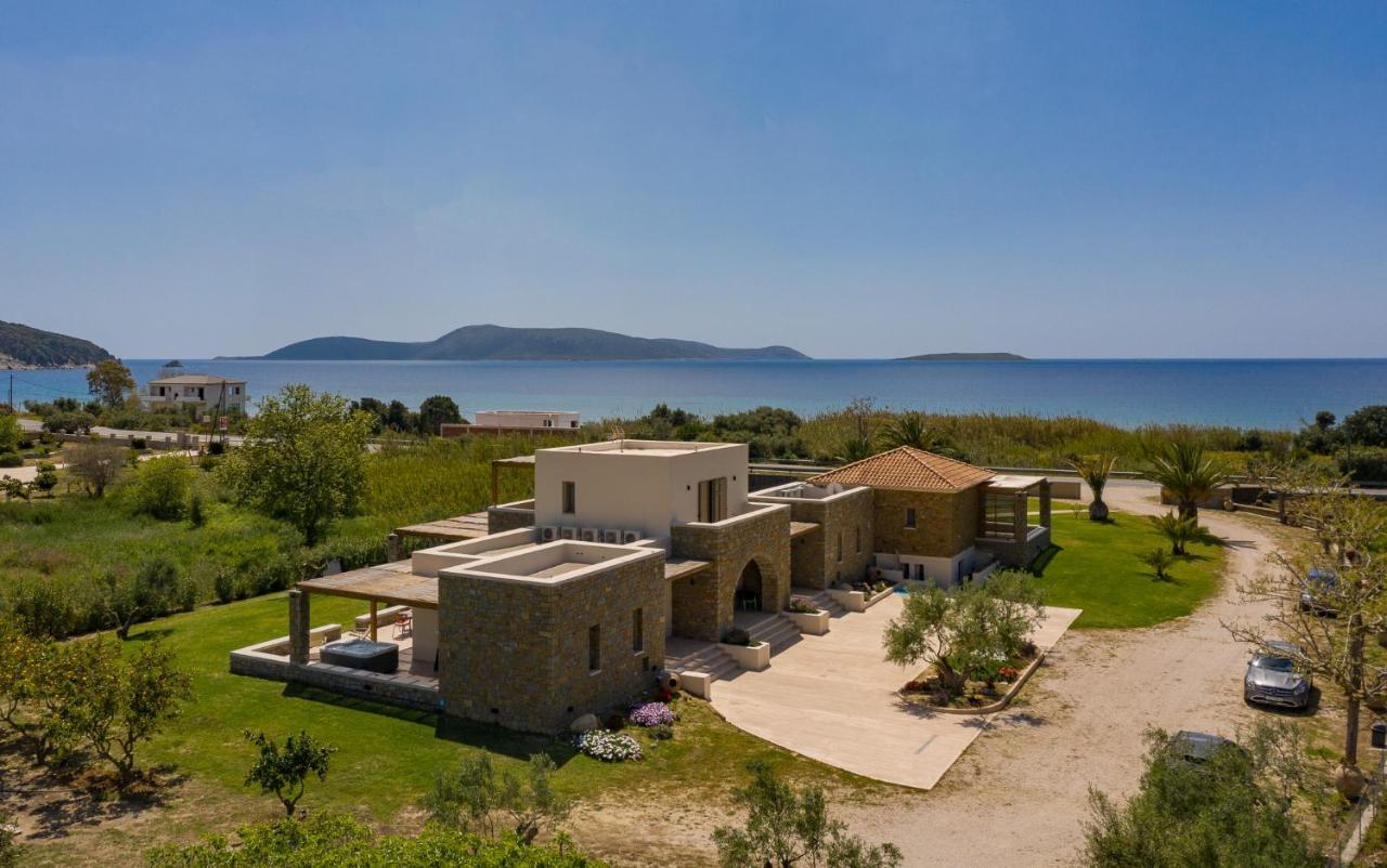 Quinta Essentia Suites Foiniki ภายนอก รูปภาพ