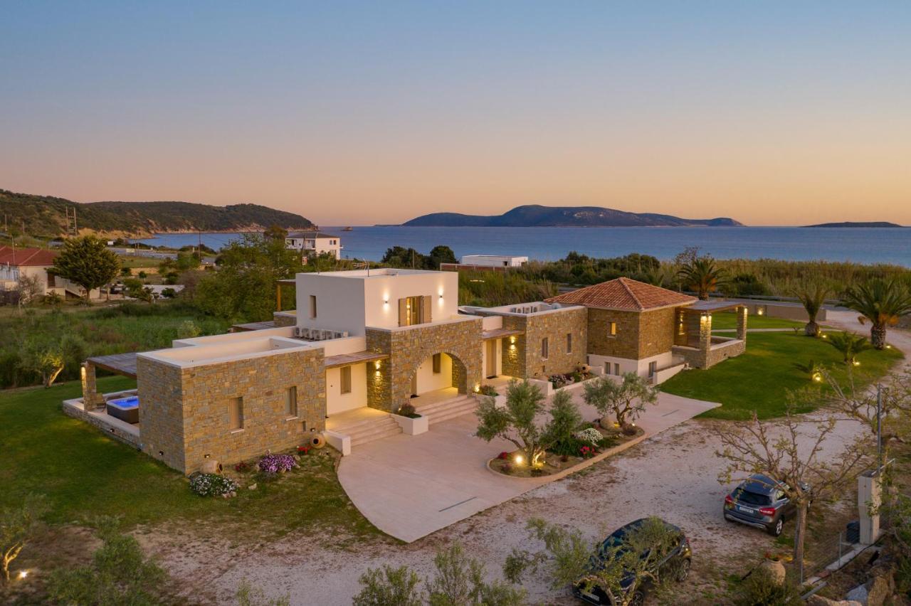 Quinta Essentia Suites Foiniki ภายนอก รูปภาพ